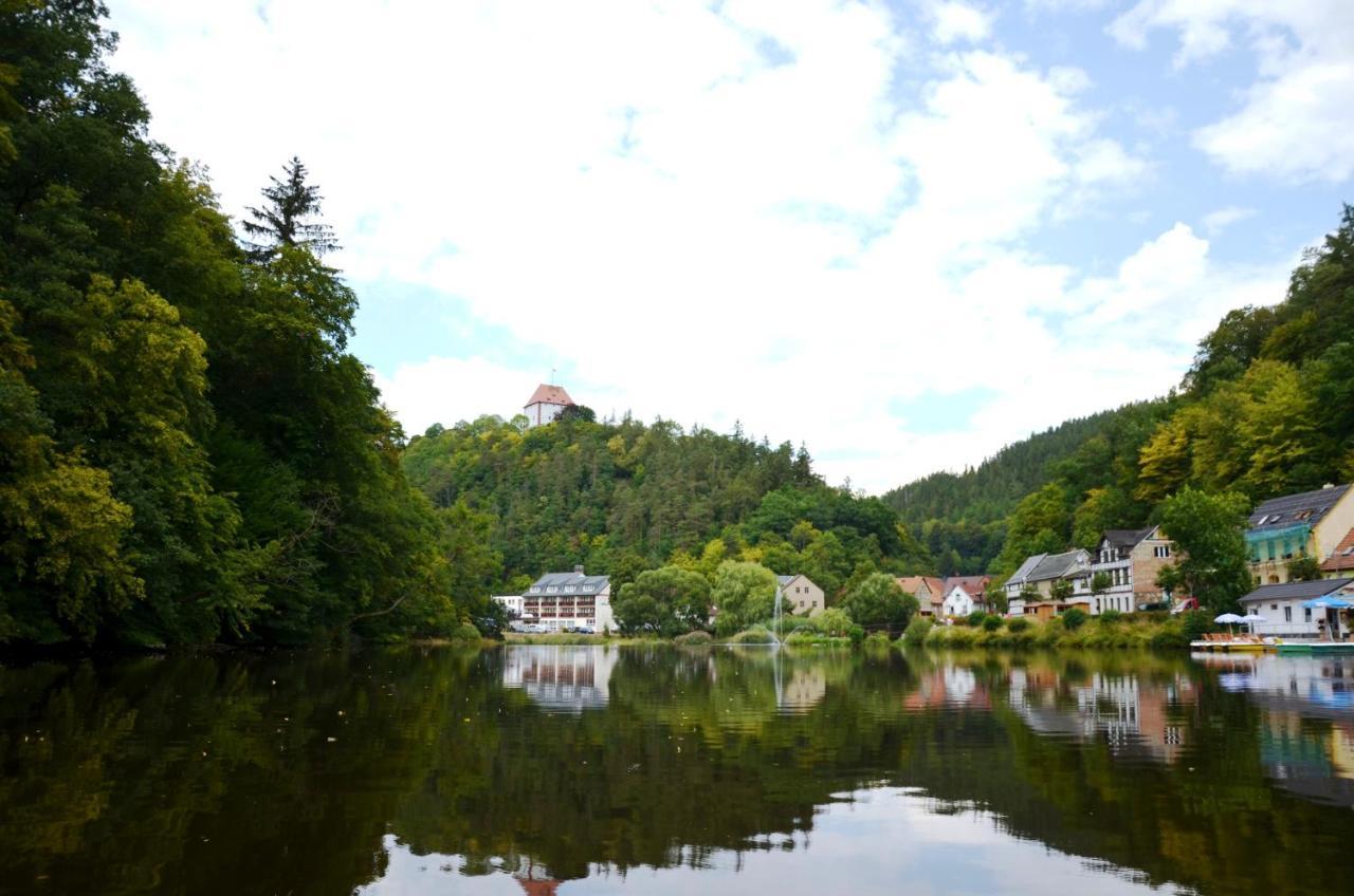 Hotel Am Schlossberg Ziegenrück Extérieur photo